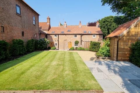 3 bedroom semi-detached house to rent, Toad Lane, Elston NG23