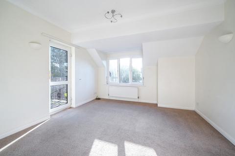 2 bedroom apartment for sale, Carew Road, Northwood, Middlesex