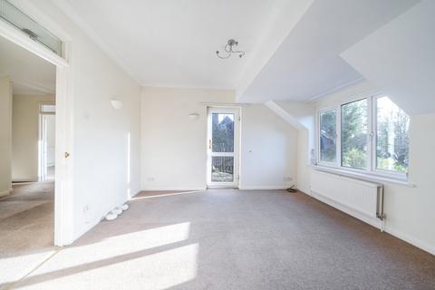 2 bedroom apartment for sale, Carew Road, Northwood, Middlesex