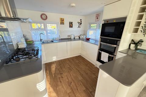 1 bedroom park home for sale, Castle Hill Road, Dunstable LU6