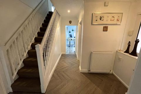 5 bedroom detached house for sale, Cathedral Road, Oldham OL9