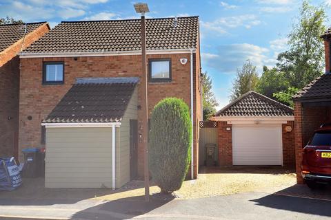 19 Longcross, Pennyland, Milton Keynes, MK15 8AW