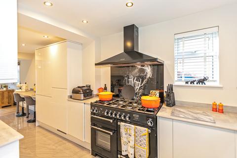 19 Longcross, Pennyland, Milton Keynes, MK15 8AW