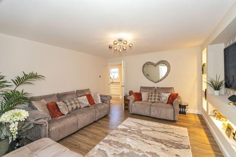 19 Longcross, Pennyland, Milton Keynes, MK15 8AW