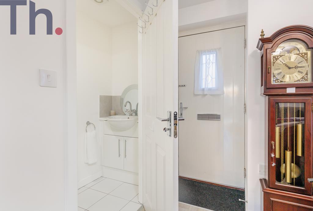 Entrance &amp; Cloakroom/WC