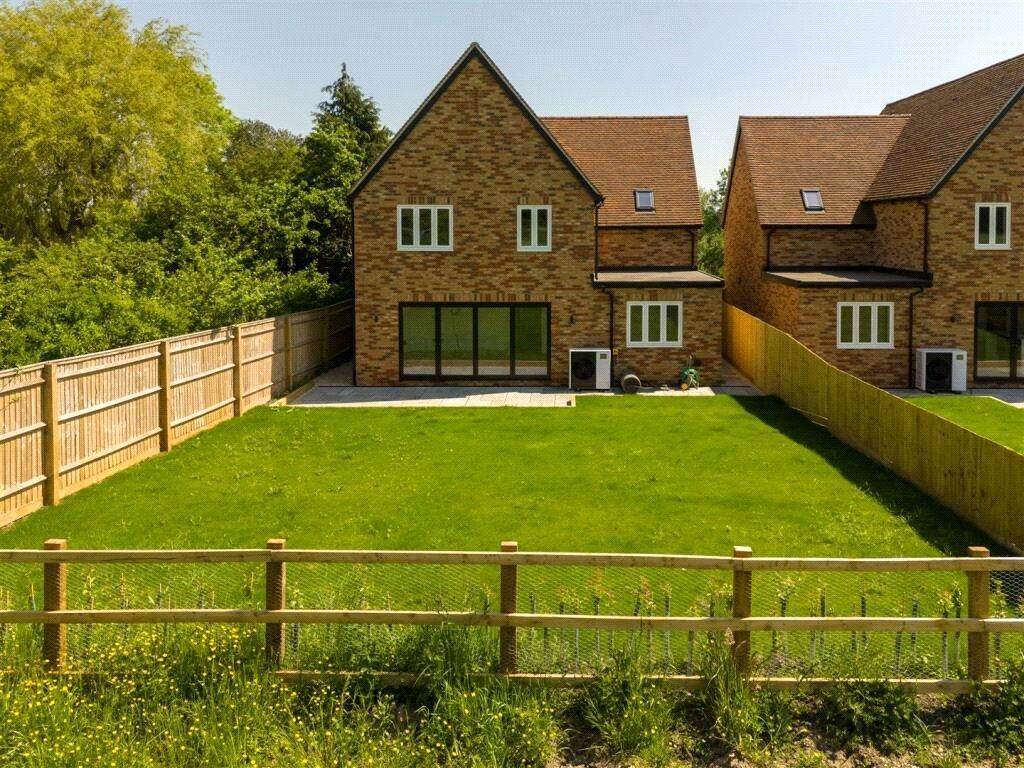 39 Rowsham Rd Rear