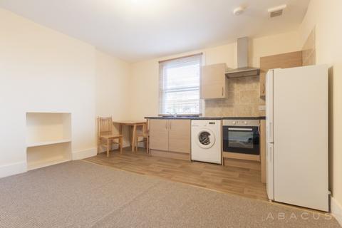 Studio to rent, Fordwych Road, London NW2