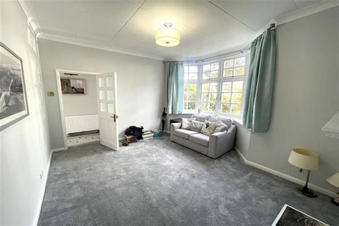 3 bedroom terraced house for sale, Monkhams Lane, Woodford Green, London, IG8