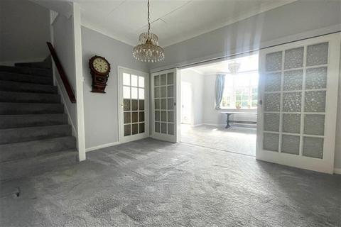 3 bedroom terraced house for sale, Monkhams Lane, Woodford Green, London, IG8