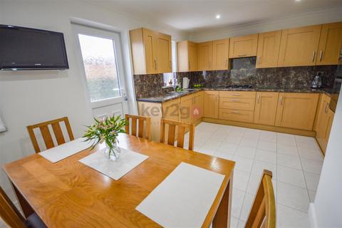 3 bedroom semi-detached house for sale, Valley View Close, Eckington, Sheffield, S21