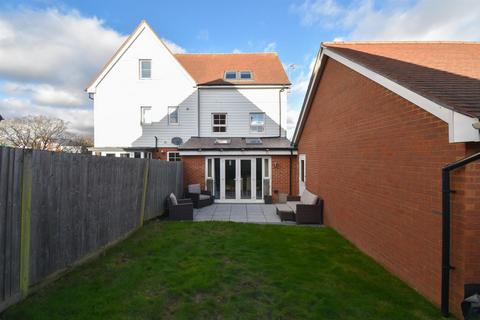 4 bedroom semi-detached house for sale, Well Wish Drive, Bexhill-On-Sea