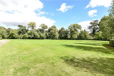 3 bedroom terraced house to rent, Reffield Close, Towcester, Northamptonshire, NN12