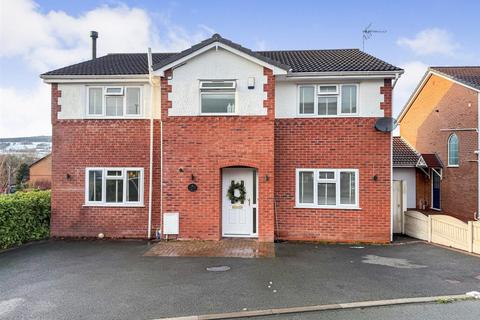 4 bedroom detached house for sale, Maes Hyfryd, Chirk