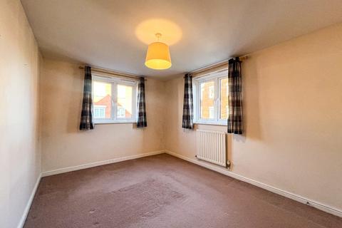 2 bedroom flat to rent, Crusader Close, Bridgwater