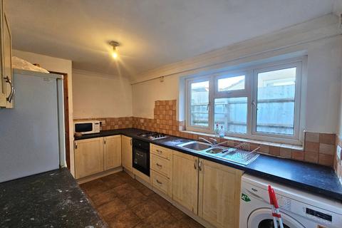 3 bedroom terraced house for sale, Edinburgh Road, Queens Park, Northampton, NN2 6PH