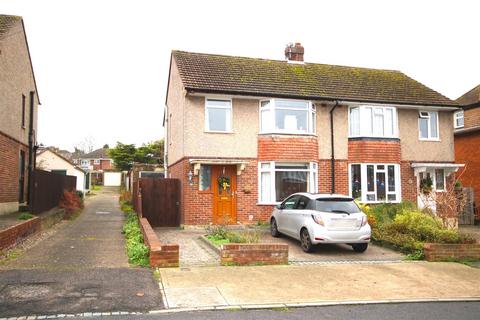 3 bedroom house for sale, Hillside Avenue, Canterbury