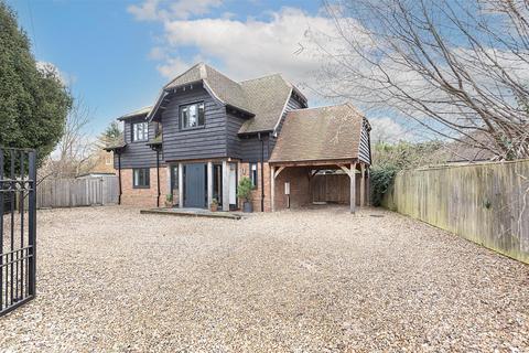 4 bedroom detached house for sale, Aylesbury Road, Aston Clinton HP22