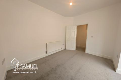 10 Mountain Ash Road, Abercynon, Mountain Ash, CF45 4PU