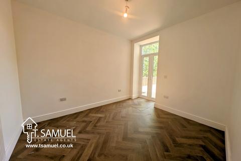 10 Mountain Ash Road, Abercynon, Mountain Ash, CF45 4PU