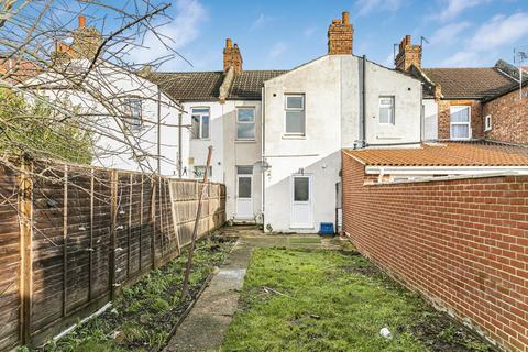 2 bedroom terraced house for sale, Cromwell Road, Hounslow, TW3