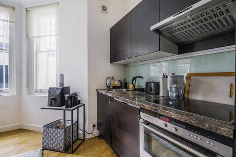 1 bedroom flat for sale, Queens Gate, South Kensington, London, SW7