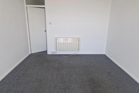 2 bedroom flat to rent, White Rock, Hastings TN34