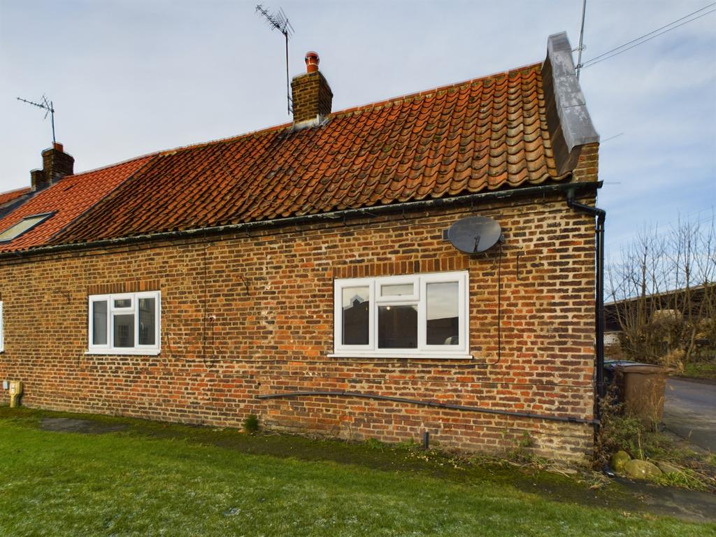 A two bedroom semi detached cottage   To Rent