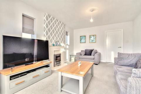 18 Wadhurst Drive, Goring By Sea, Worthing, BN12 4XA