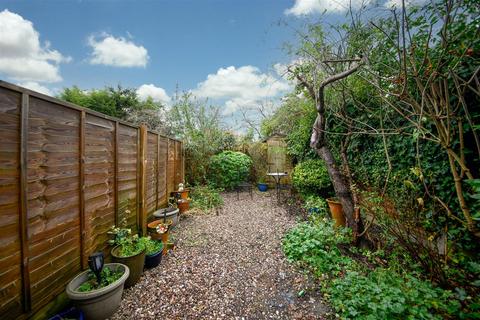 1 bedroom flat for sale, Squires Lane, Finchley, London