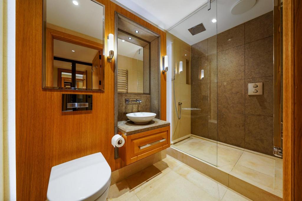 Abell House SW1 P 4 FE-4.jpg