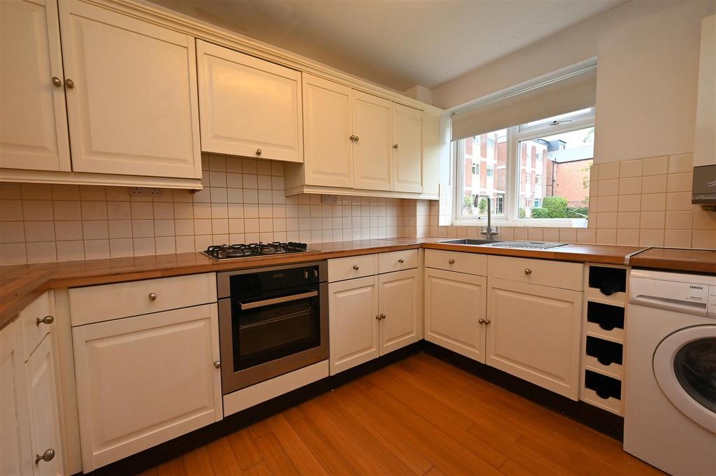 Kitchen.JPG
