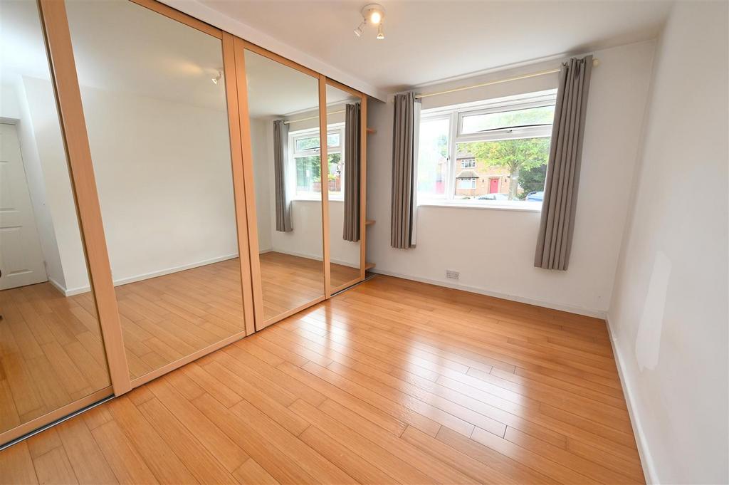 Bedroom 1.JPG