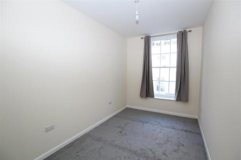 3 bedroom apartment to rent, High Street, Ilfracombe EX34