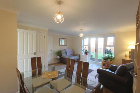 3 bedroom end of terrace house for sale, Homestead Court, Deal, CT14