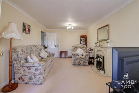 2 bedroom flat for sale, Marine Parade West, Clacton-On-Sea CO15