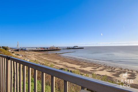 2 bedroom flat for sale, Marine Parade West, Clacton-On-Sea CO15