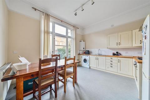 1 bedroom apartment to rent, Cadogan Road, Surbiton