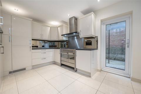 4 bedroom detached house to rent, West Road, Ealing W5