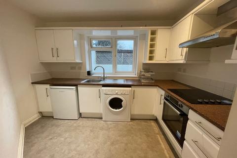 2 bedroom flat to rent, 130 Goring Road, Worthing BN12