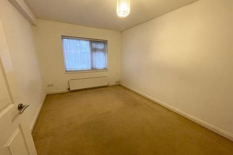 2 bedroom flat to rent, 130 Goring Road, Worthing BN12