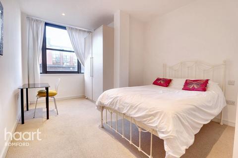 1 bedroom apartment for sale, Scimitar House, Romford, RM1 3FA