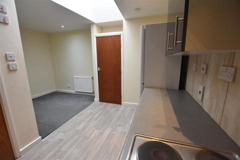 1 bedroom flat to rent, Narborough Road, Leicester