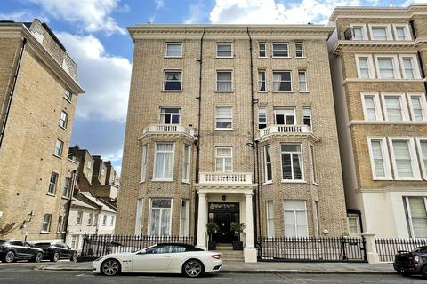 1 bedroom flat for sale, Queen's Gate Place, London SW7