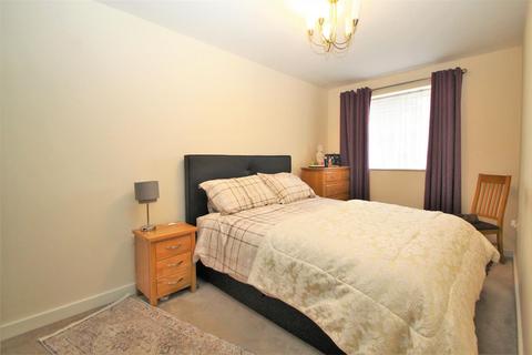 2 bedroom apartment to rent, Viridian Square, Aylesbury HP21