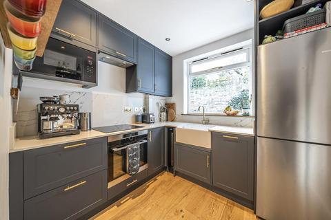 3 bedroom flat for sale, Solon Road, Brixton