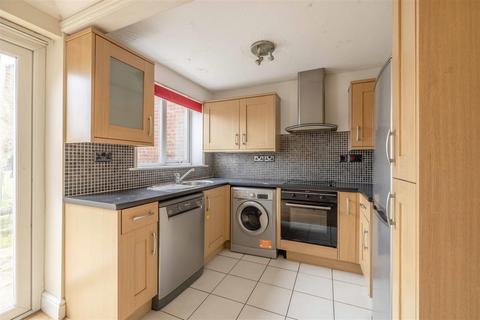 3 bedroom terraced house for sale, Ash Lane, Windsor