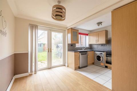 3 bedroom terraced house for sale, Ash Lane, Windsor