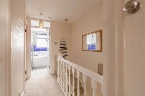 16 Ash Lane, Windsor, SL4 4PS