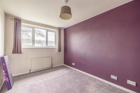 16 Ash Lane, Windsor, SL4 4PS