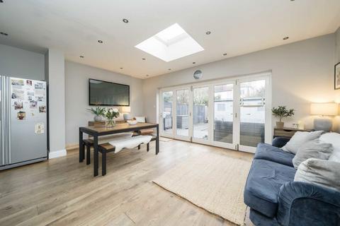 5 bedroom semi-detached house for sale, Cantley Road, London W7